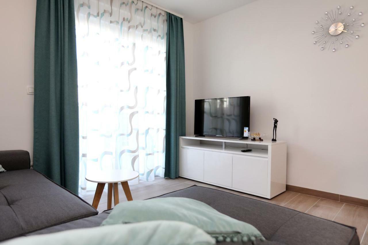 Apartment Little Marijeta Trogir Exterior photo