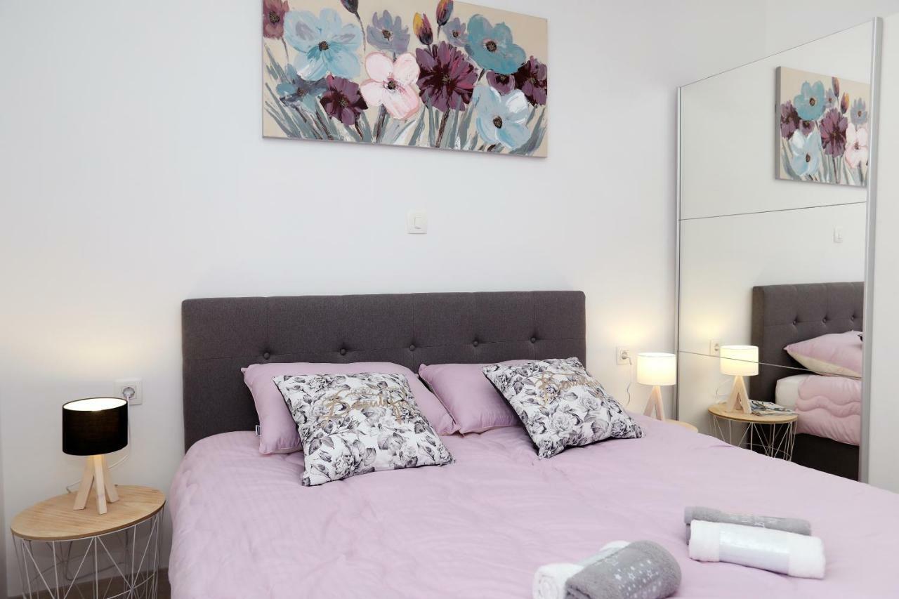 Apartment Little Marijeta Trogir Exterior photo